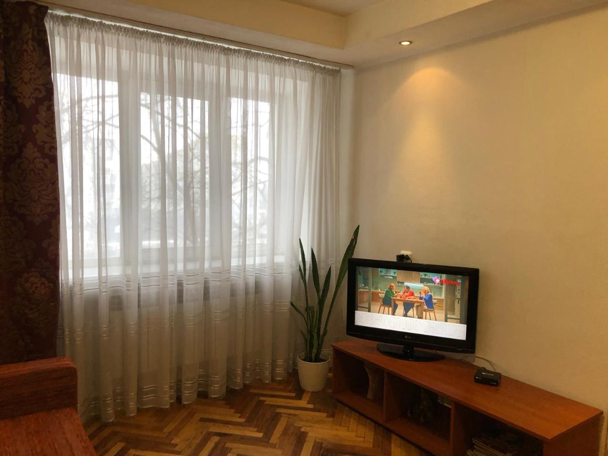 On Peremohy Avenue 16 Daily Rent Apartment Kyiv